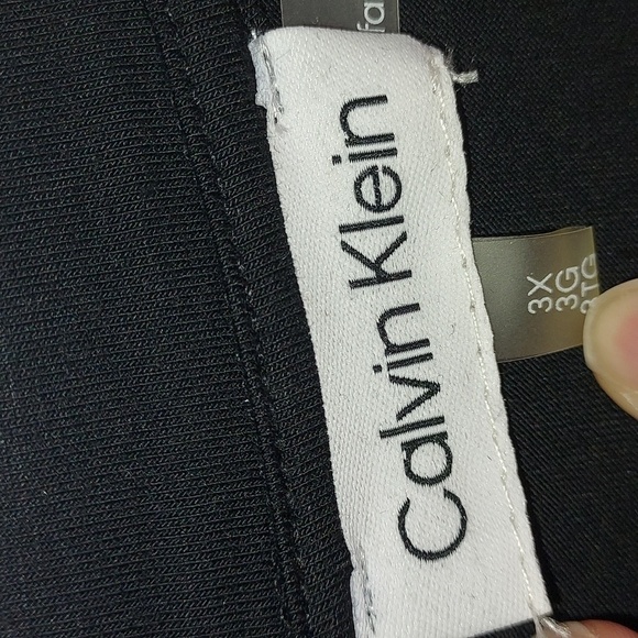 Calvin Klein black long sleeve knotted bottom top - Picture 2 of 5
